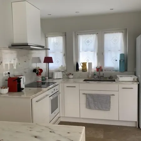 بيت للعطل Beautiful Spacious House In *